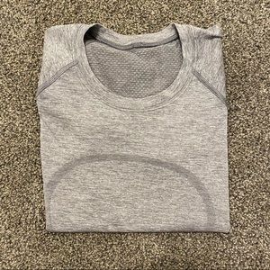 LULULEMON grey swiftly tech 6